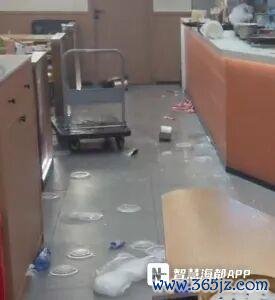 武汉老字号餐饮店遭男子打砸 店内一片狼藉